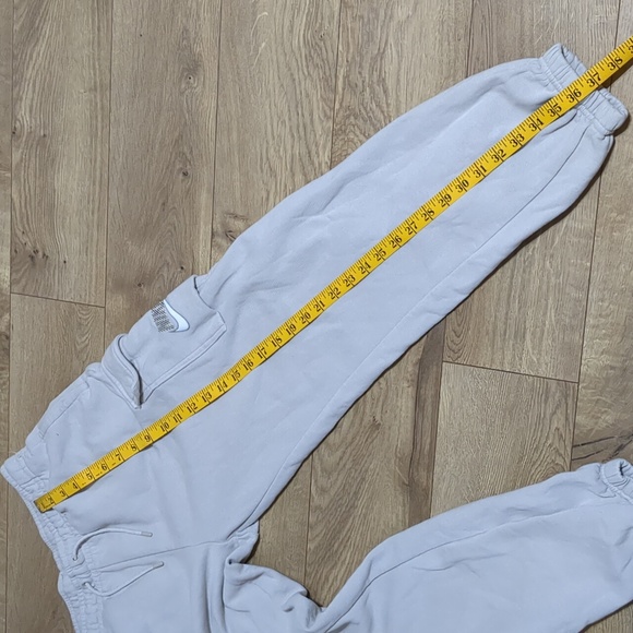 Nike loose fit beige Unisex cargo pants Size Small - Picture 7 of 10